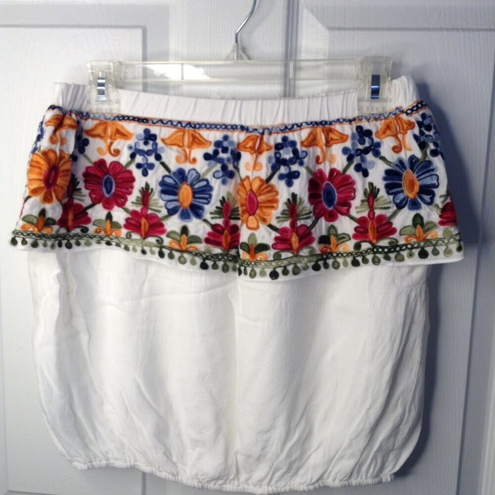 On the Road "L" Crop Mexican Floral off Shoulder Bohemian Inspired Fairycore top - Picture 3 of 6